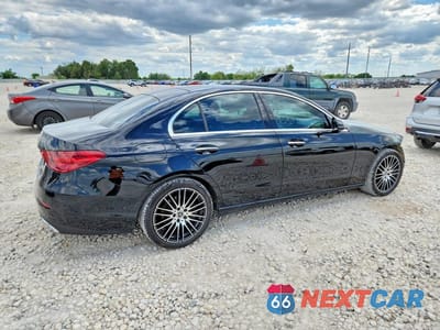 Trzecie zdjęcie samochodu z tyłu: 2022 MERCEDES-BENZ C 300 VIN:W1KAF4GB0NR008402 - miniatura