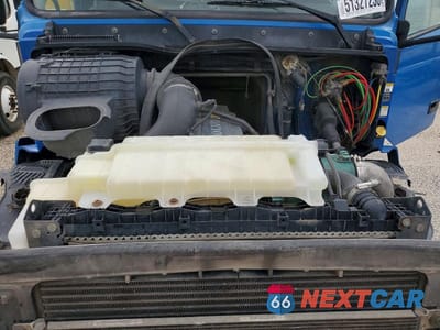 Zdjęcie 7 z 10 samochodu: 2009 VOLVO VNL SEMI TRUCK VIN:4V4NC9EJ99N281657 - miniatura