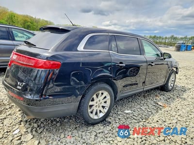 Trzecie zdjęcie samochodu z tyłu: 2018 LINCOLN MKT VIN:2LMHJ5NK5JBL01869 - miniatura