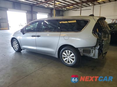 Drugie zdjęcie samochodu z przodu: 2018 CHRYSLER PACIFICA L VIN:2C4RC1AGXJR125384 - miniatura