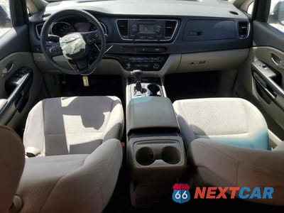 Zdjęcie 8 z 13 samochodu: 2016 KIA SEDONA LX VIN:KNDMB5C17G6198838 - miniatura