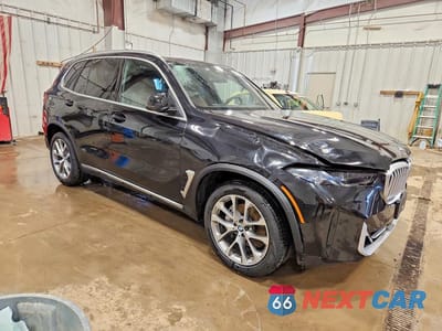 Czwarte zdjęcie samochodu z boku: 2025 BMW X5 XDRIVE40I VIN:5UX23EU01S9Y05168 - miniatura