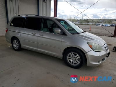 Czwarte zdjęcie samochodu z boku: 2005 HONDA ODYSSEY EXL VIN:5FNRL38785B001990 - miniatura
