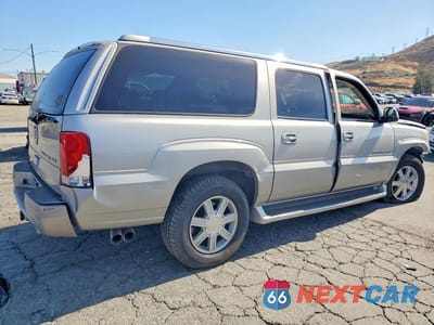 Trzecie zdjęcie samochodu z tyłu: 2004 CADILLAC ESCALADE ESV VIN:3GYFK66N24G232444 - miniatura