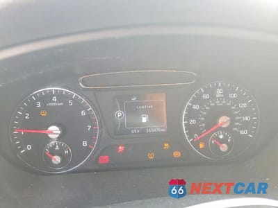 Zdjęcie 9 z 13 samochodu: 2016 KIA SORENTO LX VIN:5XYPG4A39GG048448 - miniatura