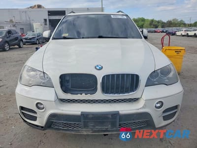 Piąte zdjęcie samochodu w środku: 2013 BMW X5 XDRIVE35I VIN:5UXZV4C57D0E14939 - miniatura