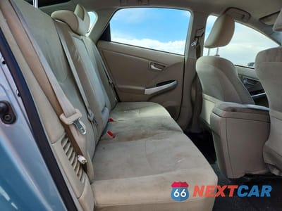 Zdjęcie 10 z 12 samochodu: 2014 TOYOTA PRIUS TWO VIN:JTDKN3DU8E1767492 - miniatura