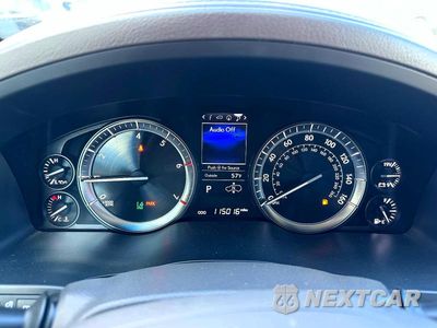 Zdjęcie 8 z 13 samochodu: 2017 LEXUS LX 570 VIN:JTJHY7AX4H4226494 - miniatura