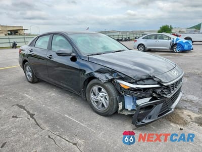 Czwarte zdjęcie samochodu z boku: 2024 HYUNDAI ELANTRA VIN:KMHLL4DG2RU817684 - miniatura