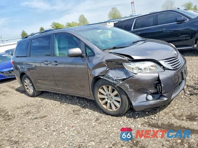 Czwarte zdjęcie samochodu z boku: 2015 TOYOTA SIENNA XLE 7-PASSENGER VIN:5TDDK3DC1FS116623 - miniatura