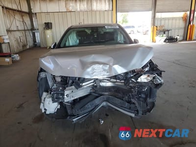 Piąte zdjęcie samochodu w środku: 2020 TOYOTA CAMRY LE VIN:4T1C11AK0LU365321 - miniatura