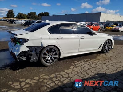 Trzecie zdjęcie samochodu z tyłu: 2020 BMW 540 I VIN:WBAJS1C05LWW81173 - miniatura