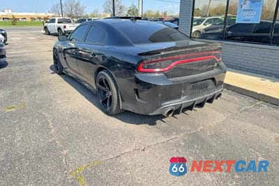 Trzecie zdjęcie samochodu z tyłu: 2019 DODGE CHARGER SCAT PACK VIN:2C3CDXGJXKH518838 - miniatura