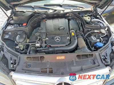 Zdjęcie 11 z 12 samochodu: 2013 MERCEDES-BENZ C 250 VIN:WDDGF4HB1DR245097 - miniatura