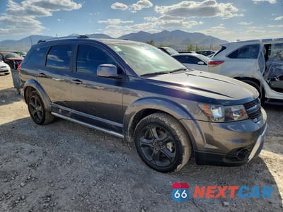 Czwarte zdjęcie samochodu z boku: 2020 DODGE JOURNEY CROSSROAD VIN:3C4PDCGB3LT266874 - miniatura