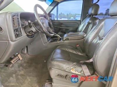 Zdjęcie 7 z 12 samochodu: 2004 GMC NEW SIERRA K1500 VIN:2GTEK13T041370791 - miniatura