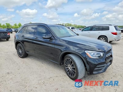 Czwarte zdjęcie samochodu z boku: 2022 MERCEDES-BENZ GLC 300 VIN:W1N0G8DB6NG076447 - miniatura