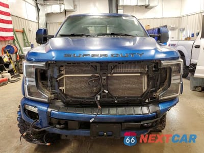 Piąte zdjęcie samochodu w środku: 2022 FORD F350 SUPER DUTY VIN:1FT8W3BT2NEC79973 - miniatura