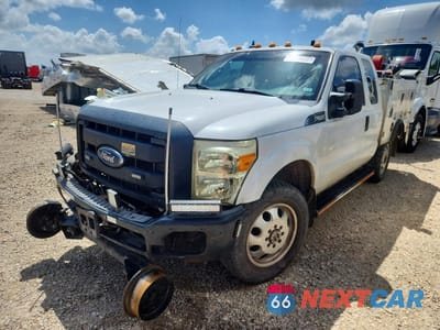 2015 FORD F250 SUPER DUTY UTILITY / SERVICE TRUCK 1FT7X2B69FEB90285 - główne zdjęcie licytacji z USA - miniatura