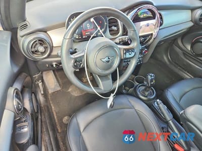 Zdjęcie 8 z 12 samochodu: 2022 MINI COOPER VIN:WMW33DH00N2R32059 - miniatura