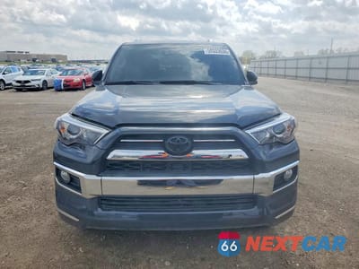 Piąte zdjęcie samochodu w środku: 2024 TOYOTA 4RUNNER LIMITED VIN:JTEKU5JR2R6226053 - miniatura