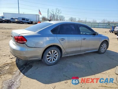 Trzecie zdjęcie samochodu z tyłu: 2013 VOLKSWAGEN PASSAT S VIN:1VWAP7A37DC148553 - miniatura