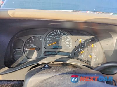 Zdjęcie 9 z 12 samochodu: 2004 CHEVROLET SUBURBAN K1500 VIN:3GNFK16Z34G222251 - miniatura
