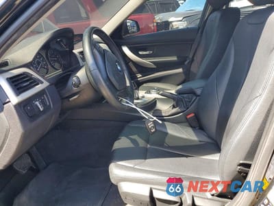 Zdjęcie 7 z 12 samochodu: 2016 BMW 320 XI VIN:WBA8E5G59GNU21616 - miniatura