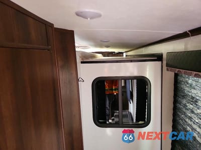 Zdjęcie 6 z 10 samochodu: 2018 JAYCO WHITE HAWK CAMPER VIN:1UJBJ0BR0J14L0107 - miniatura