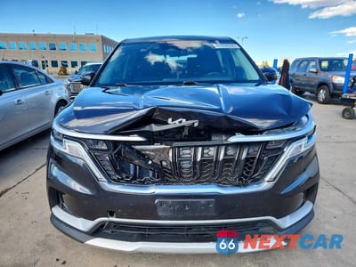 Piąte zdjęcie samochodu w środku: 2022 KIA CARNIVAL LX VIN:KNDNB4H30N6136347 - miniatura