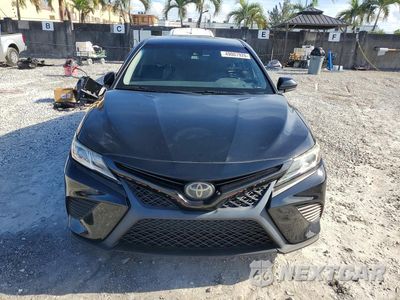 Piąte zdjęcie samochodu w środku: 2020 TOYOTA CAMRY SE VIN:4T1G11AK7LU904499 - miniatura