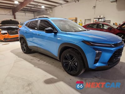 Czwarte zdjęcie samochodu z boku: 2026 CHEVROLET TRAX ACTIV VIN:KL77LKEP3TC018774 - miniatura