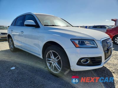 Czwarte zdjęcie samochodu z boku: 2016 AUDI Q5 PREMIUM PLUS VIN:WA1L2AFP4GA092276 - miniatura
