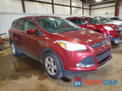 Czwarte zdjęcie samochodu z boku: 2016 FORD ESCAPE SE VIN:1FMCU9G98GUC09947 - miniatura