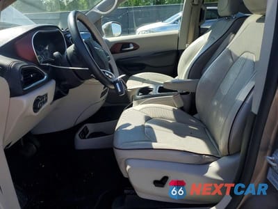 Zdjęcie 7 z 14 samochodu: 2017 CHRYSLER PACIFICA LIMITED VIN:2C4RC1GG8HR643298 - miniatura