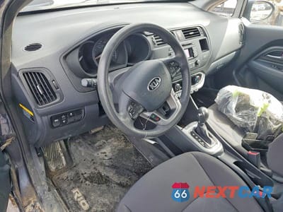 Zdjęcie 8 z 12 samochodu: 2013 KIA RIO 5-DOOR LX VIN:KNADM5A38D6851118 - miniatura