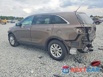 Drugie zdjęcie samochodu z przodu: 2019 KIA SORENTO LX V6 VIN:5XYPGDA53KG565996 - miniatura