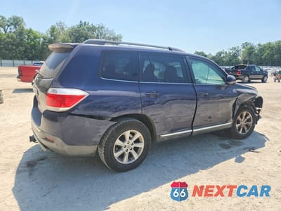 Trzecie zdjęcie samochodu z tyłu: 2012 TOYOTA HIGHLANDER SE VIN:5TDZK3EHXCS083942 - miniatura