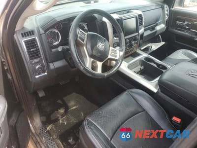 Zdjęcie 8 z 12 samochodu: 2015 RAM 1500 LARAMIE VIN:1C6RR7NT1FS733994 - miniatura