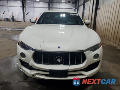 Piąte zdjęcie samochodu w środku: 2020 MASERATI LEVANTE S VIN:ZN661YUA9LX344736 - miniatura