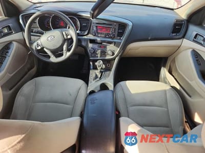 Zdjęcie 8 z 12 samochodu: 2012 KIA OPTIMA LX VIN:5XXGM4A75CG078539 - miniatura