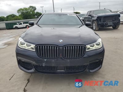 Piąte zdjęcie samochodu w środku: 2018 BMW 750 I VIN:WBA7F0C5XJGM24179 - miniatura