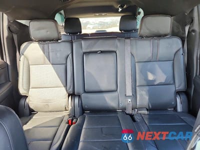 Zdjęcie 10 z 13 samochodu: 2021 CHEVROLET SUBURBAN C1500 RST VIN:1GNSCEKD3MR363625 - miniatura