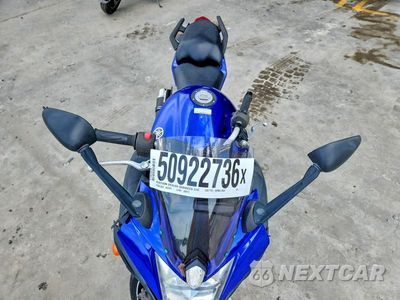 Piąte zdjęcie samochodu w środku: 2013 YAMAHA FZ6R VIN:JYARJ18E6DA011106 - miniatura