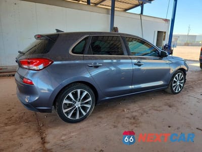Trzecie zdjęcie samochodu z tyłu: 2018 HYUNDAI ELANTRA GT BASE VIN:KMHH35LE4JU030977 - miniatura