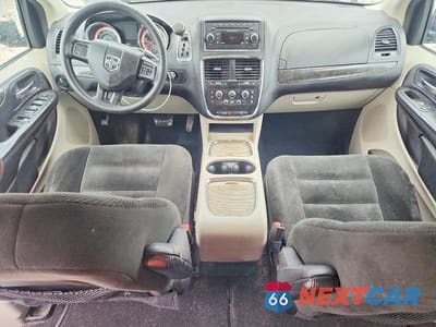 Zdjęcie 8 z 14 samochodu: 2016 DODGE GRAND CARAVAN SXT VIN:2C4RDGCG1GR180957 - miniatura