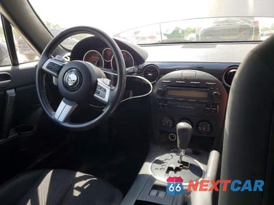 Zdjęcie 8 z 12 samochodu: 2006 MAZDA MX-5 MIATA VIN:JM1NC25F560109603 - miniatura