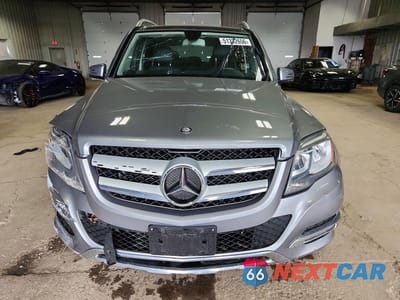 Piąte zdjęcie samochodu w środku: 2015 MERCEDES-BENZ GLK 350 4MATIC VIN:WDCGG8JB5FG346516 - miniatura