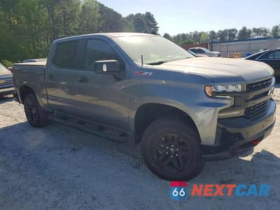 Czwarte zdjęcie samochodu z boku: 2021 CHEVROLET SILVERADO K1500 LT TRAIL BOSS VIN:1GCPYFED3MZ156685 - miniatura