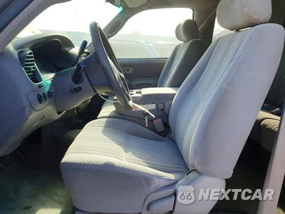 Zdjęcie 7 z 12 samochodu: 2001 TOYOTA TUNDRA SR5 VIN:5TBBT44181S199901 - miniatura